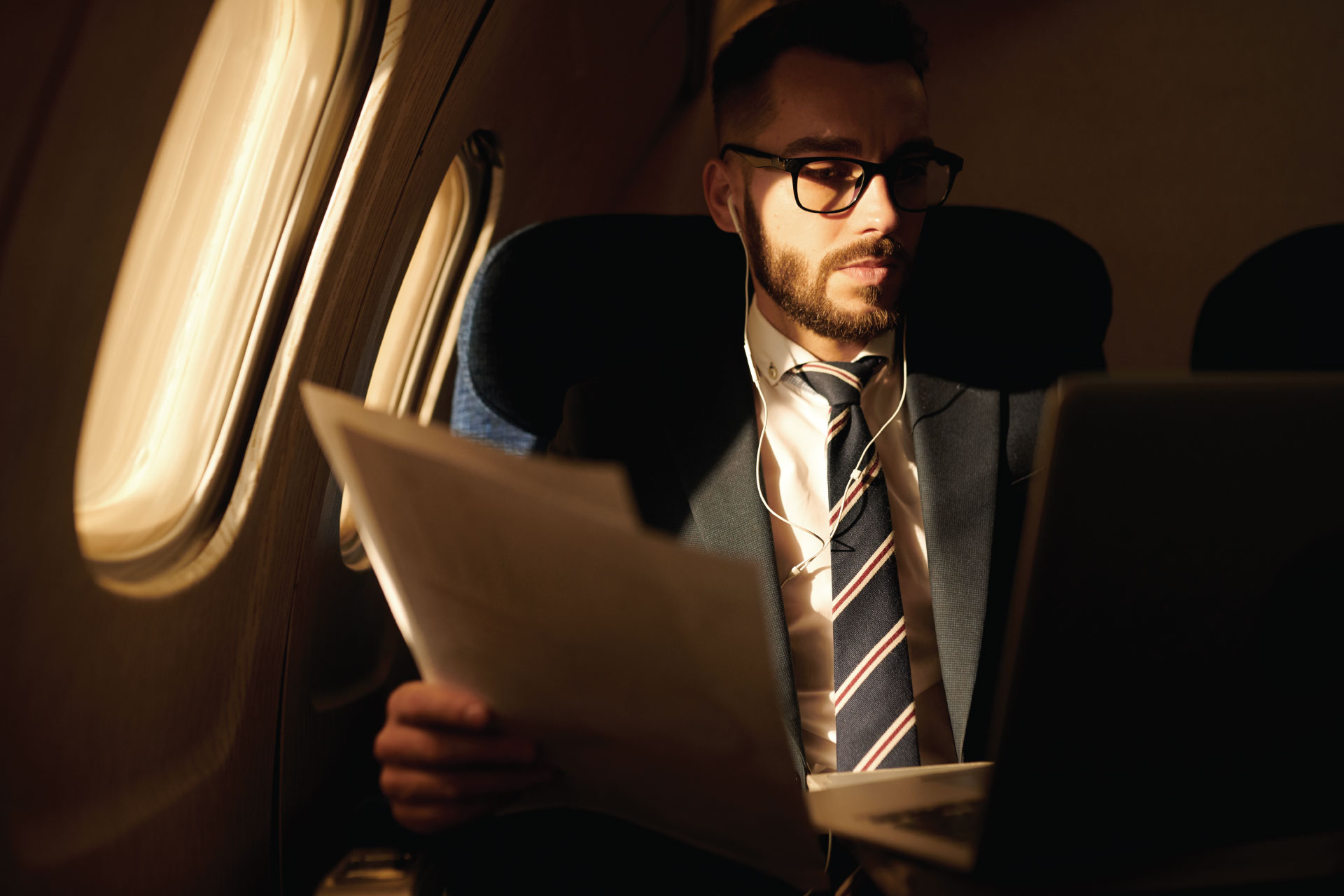 Maximizing Efficiency and Comfort: The Advantages of Light Jets for Business Travel